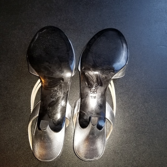 NWT Caparros philomena silver heels with sparkly stones - Picture 12 of 15